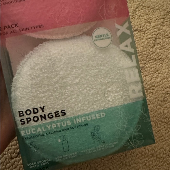 Body Sponges 4-Pack - Rose and Eucalyptus Infused - Picture 3 of 4